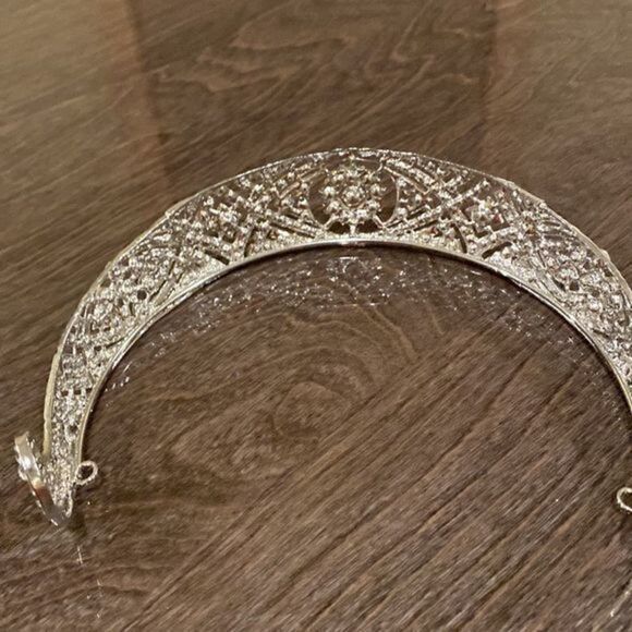 - Royal Rhinestone Crystal Wedding Tiara NWBOX - Picture 7 of 9